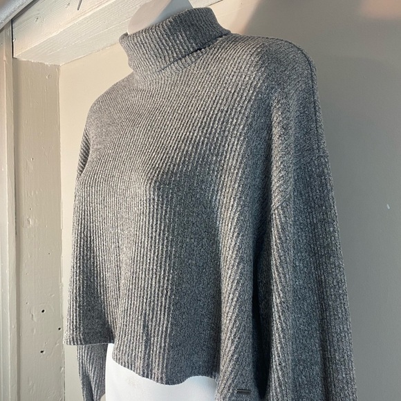 Hollister Gray Cowl & Turtlenecks Sweater - Picture 3 of 7
